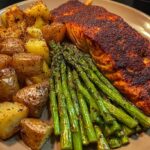 Salmon with potatoes and asparagus