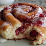 raspberry cinnamon rolls